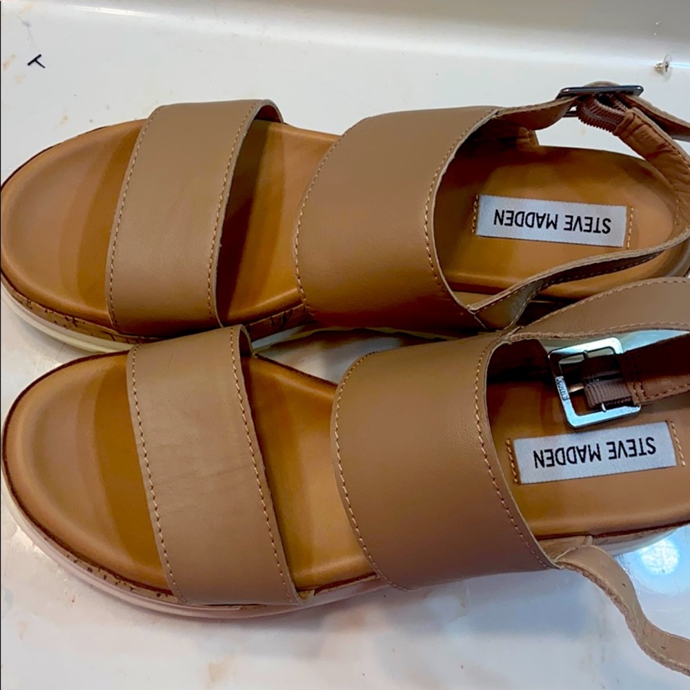 Steve Madden Brenda sandals - size 8